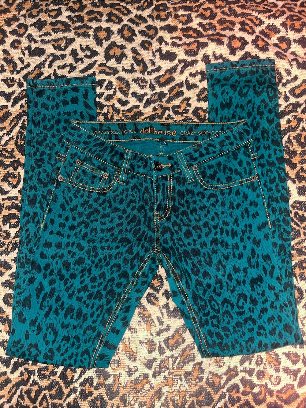 2000s Dollhouse brand leopard print skinny jeans